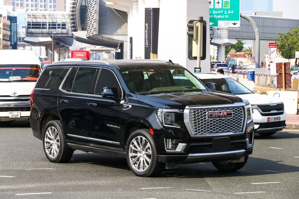 Location de voiture ou taxi pour se déplacer à Dubai voiture à Dubai