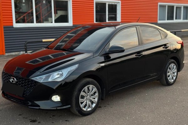 Hyundai Accent Noir