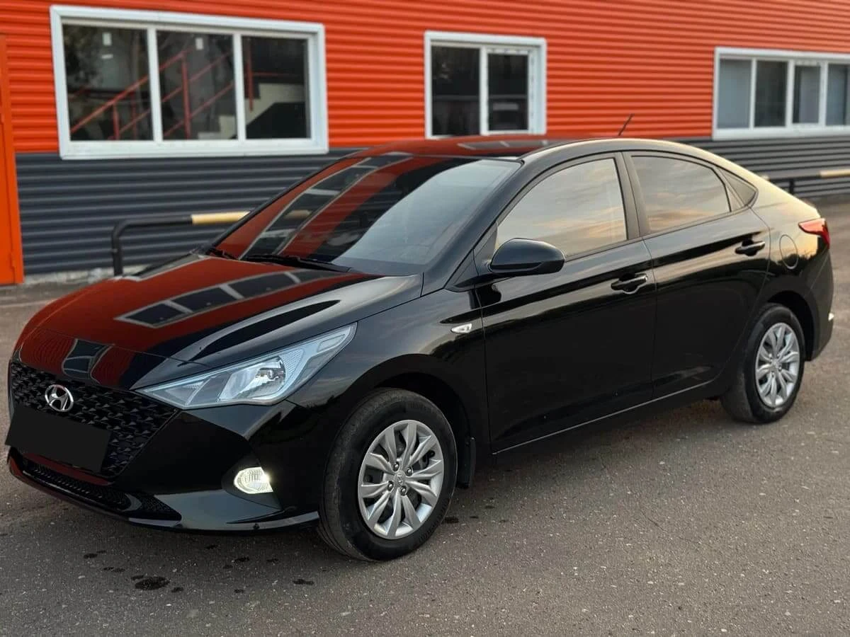 Hyundai Accent Siyah