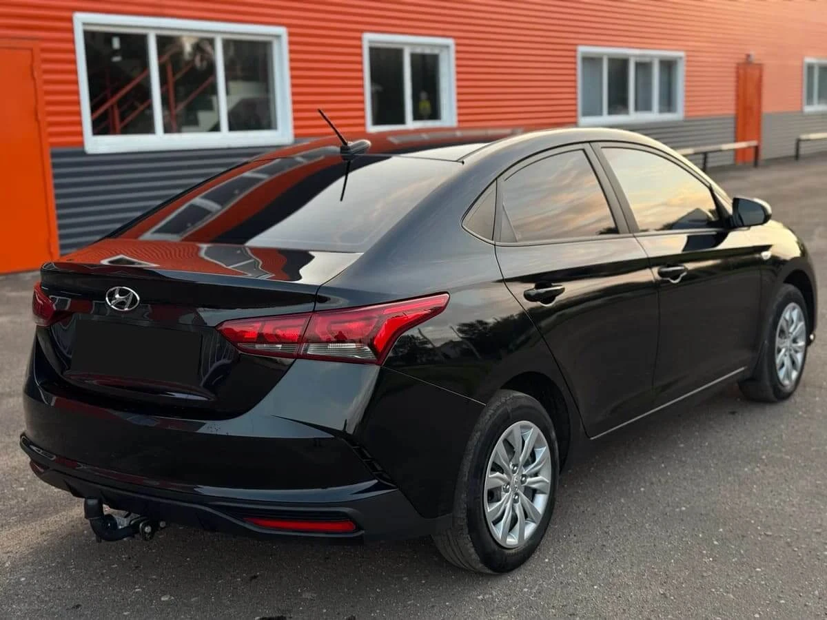 Hyundai Accent Siyah