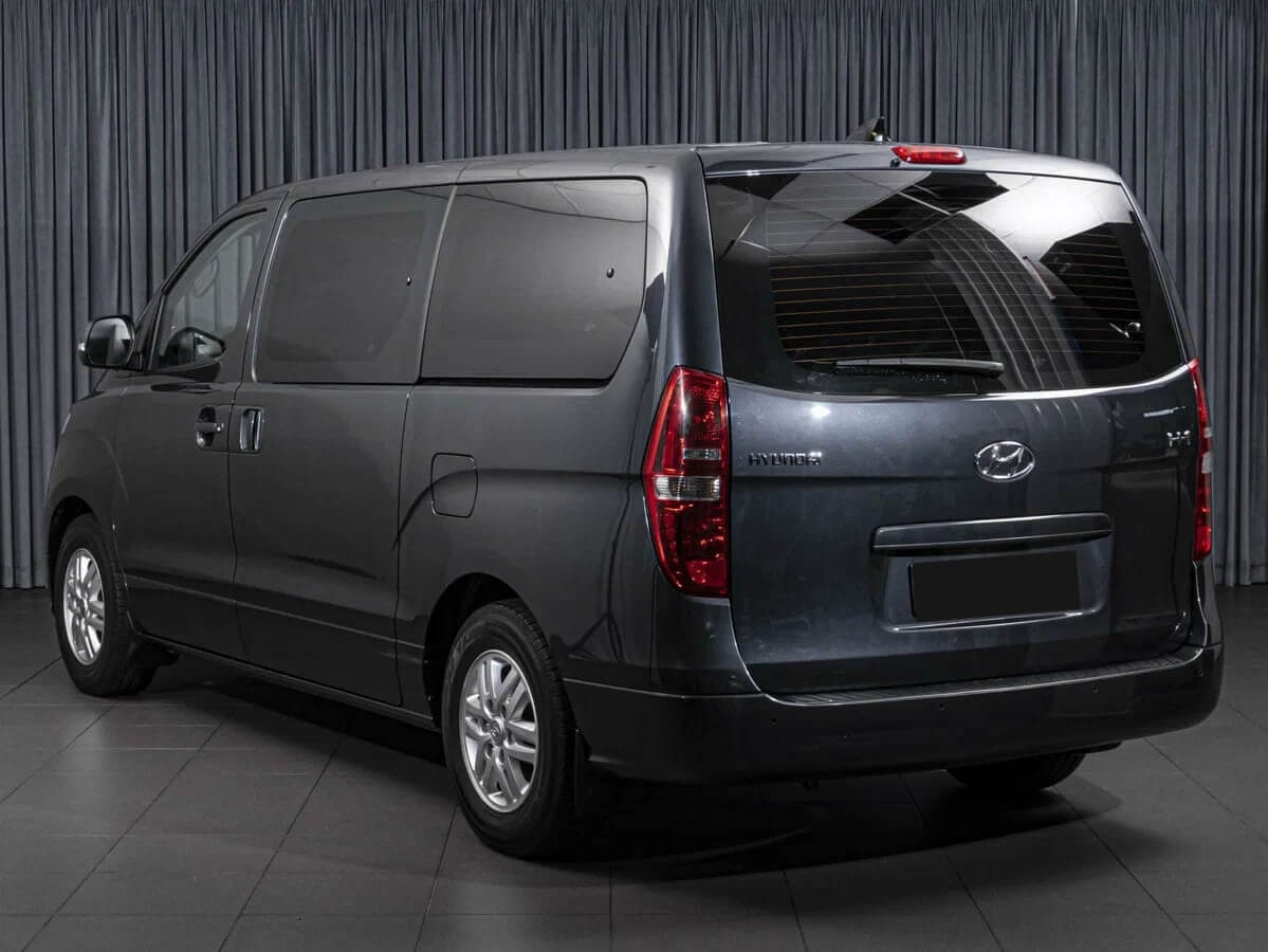 Hyundai H1 Black