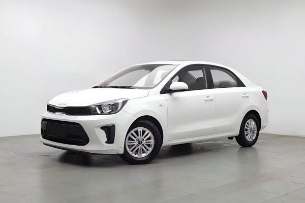 Kia Pegas hvid