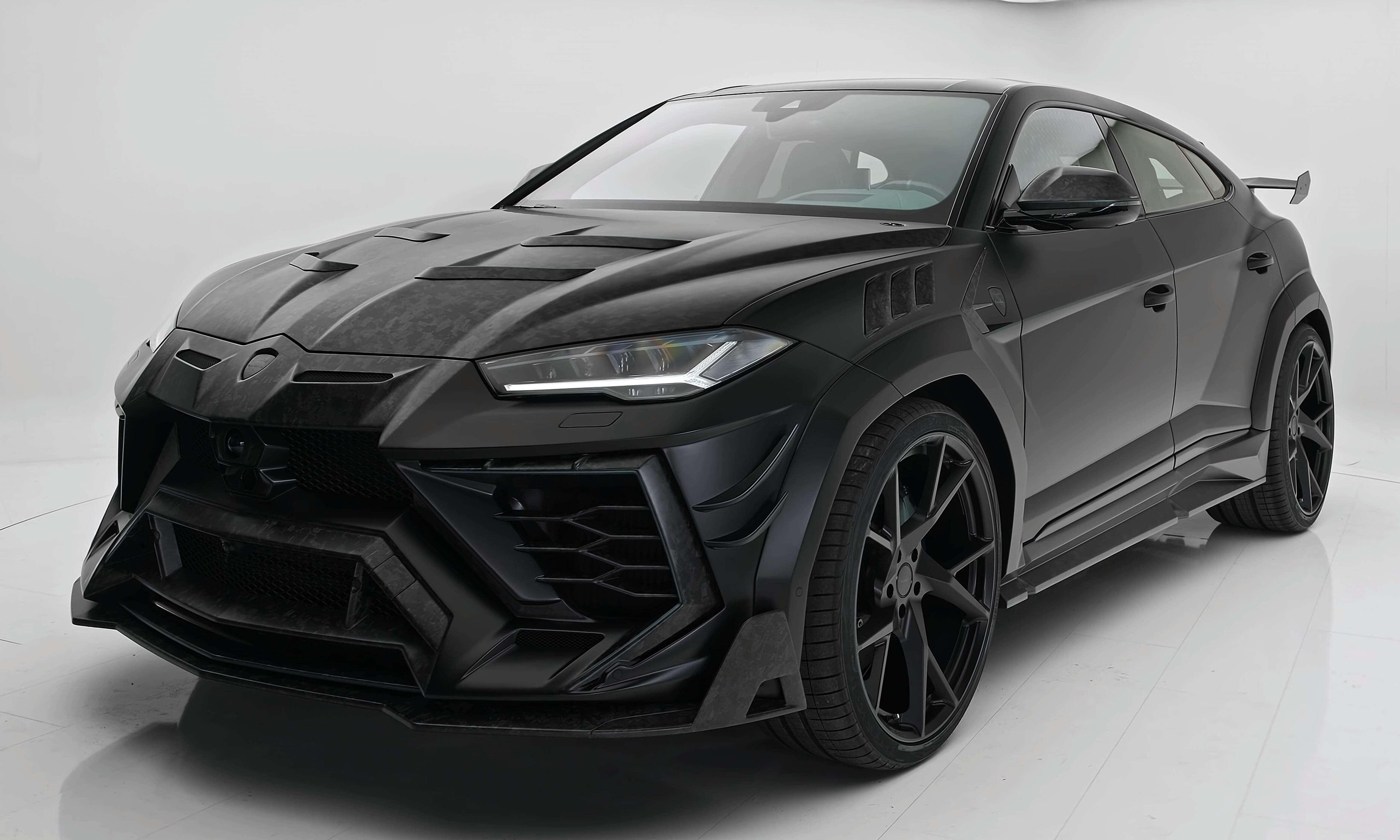 Lamborghini Urus Mansory Black
