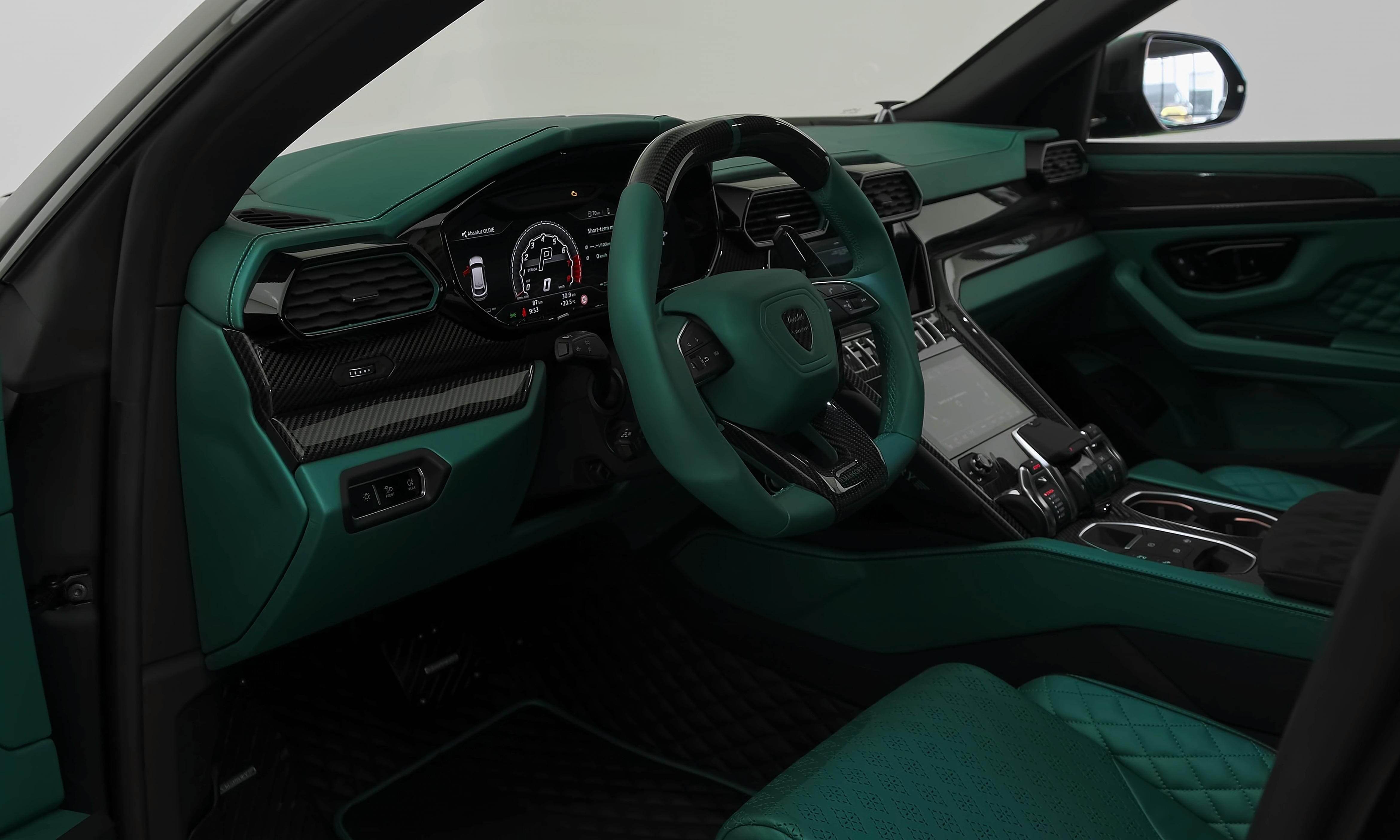 Lamborghini Urus Mansory Black