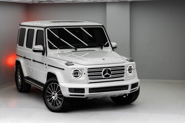 مرسيدس G-Class 500 أبيض