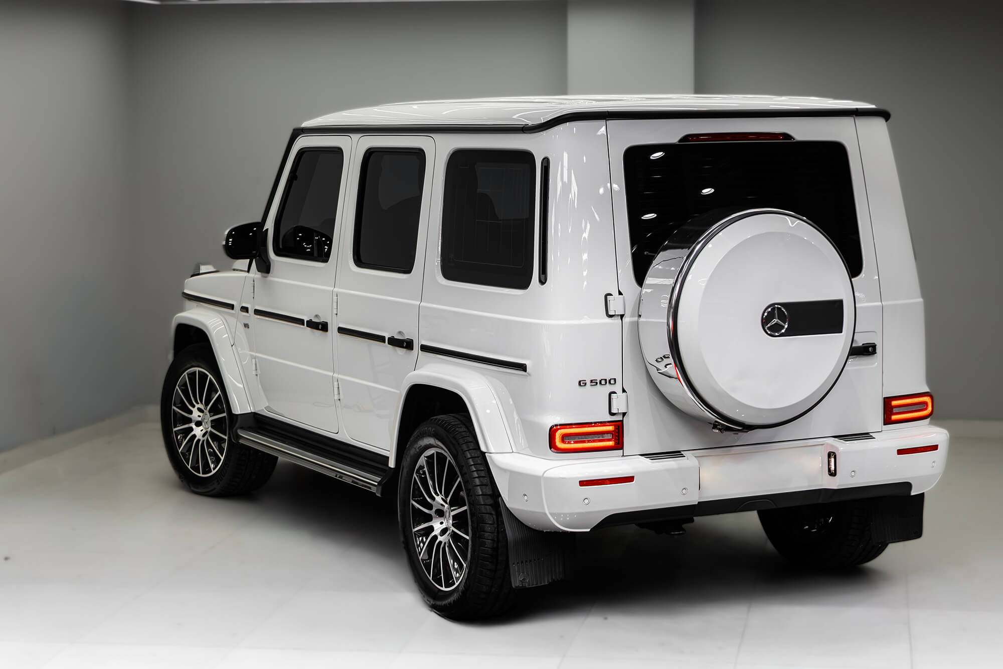 Mercedes G-Class 500 White