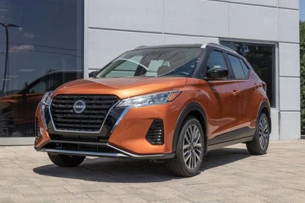 Nissan Kicks оранжевый Nissan Kicks оранжевый