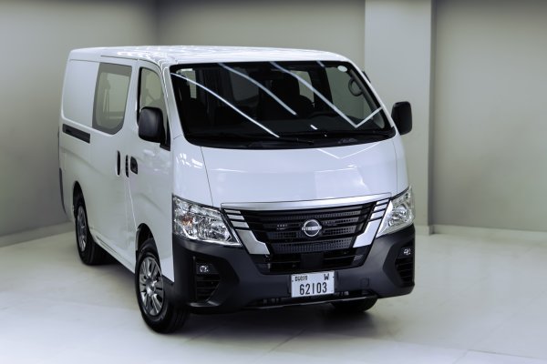 Nissan Urvan Hvid