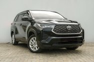 Toyota Innova Black