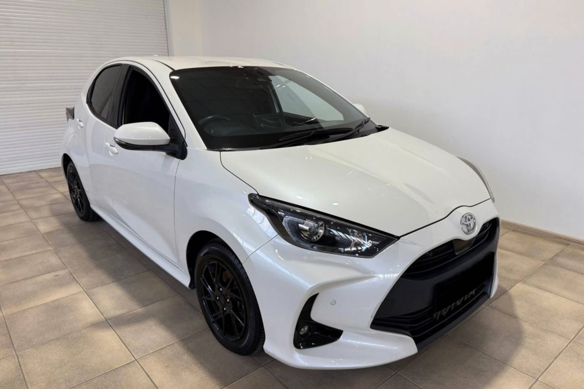 Toyota Yaris White
