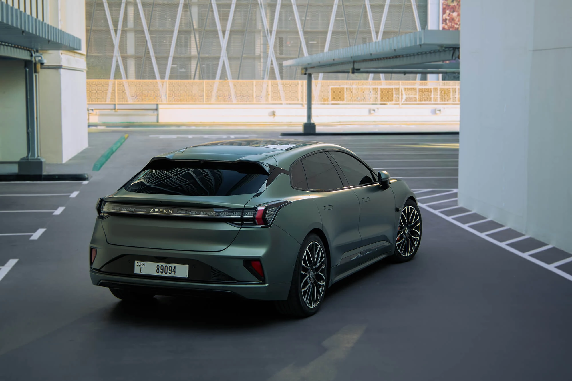 Zeekr 001 Grön