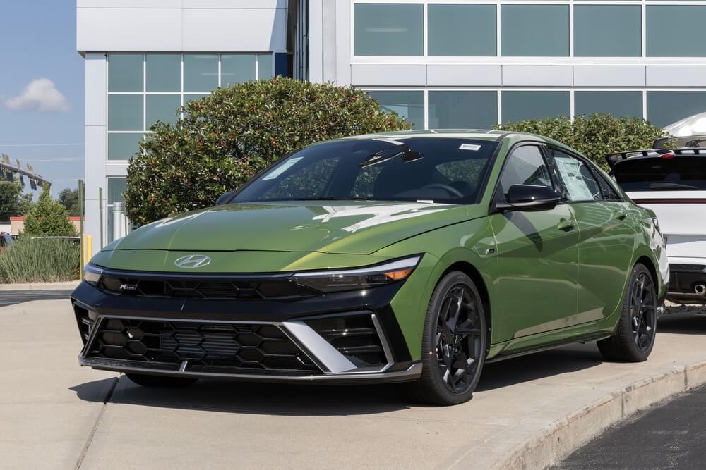 Dubai'de Sürüş için Honda ve Hyundai Karşılaştırması Dubai'deki Hyundai elantra