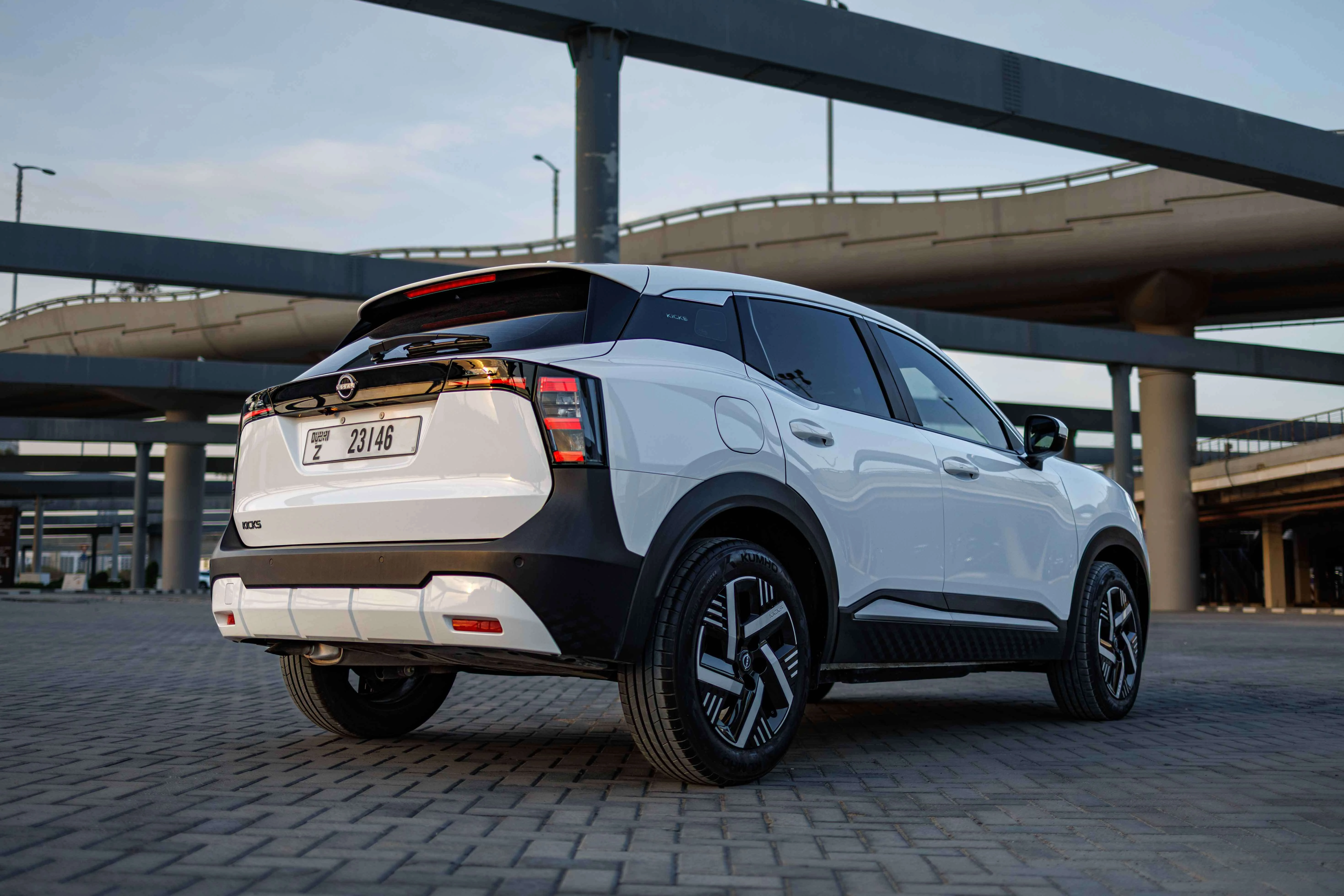 Nissan Kicks White Nissan Kicks White