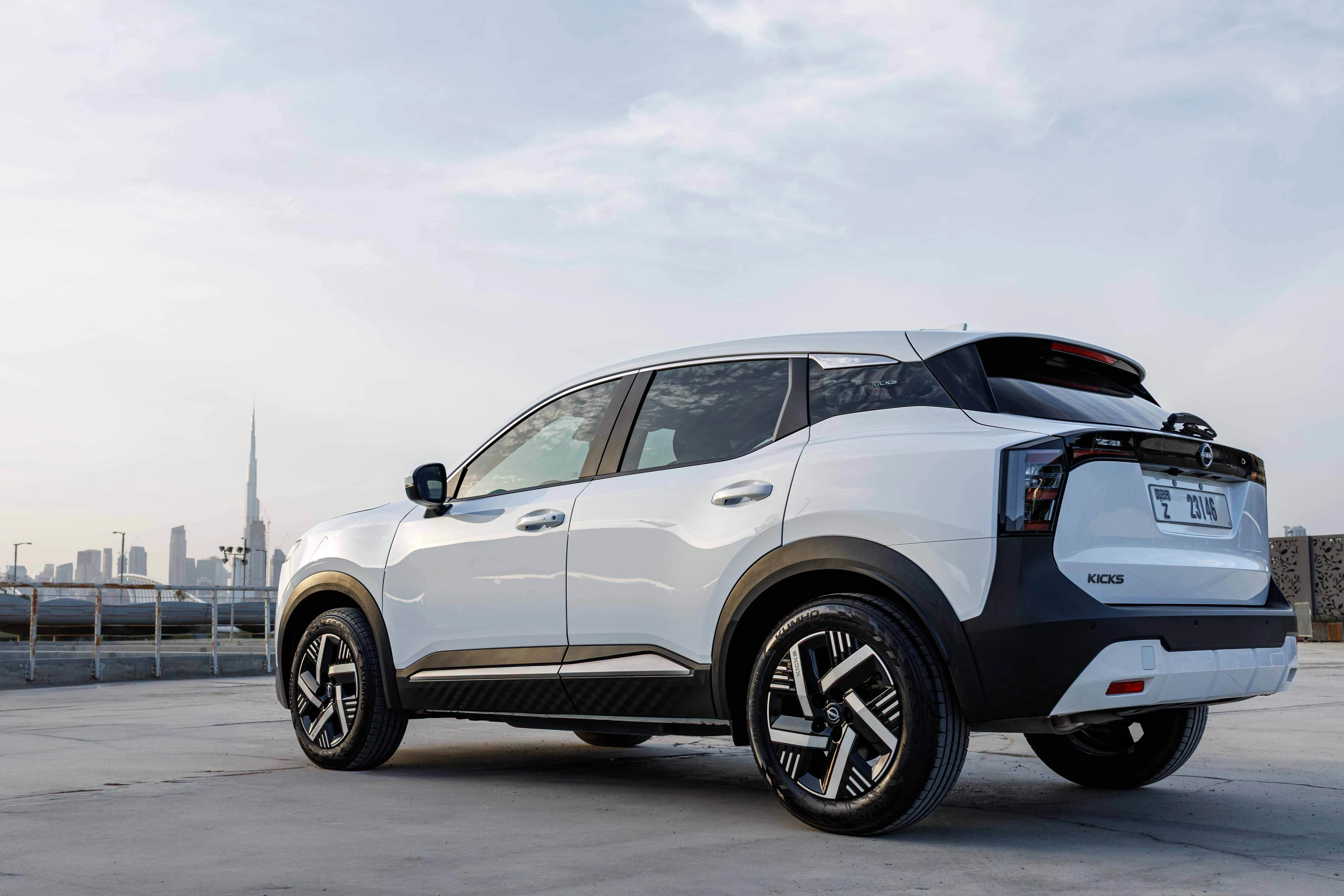 Nissan Kicks White Nissan Kicks White