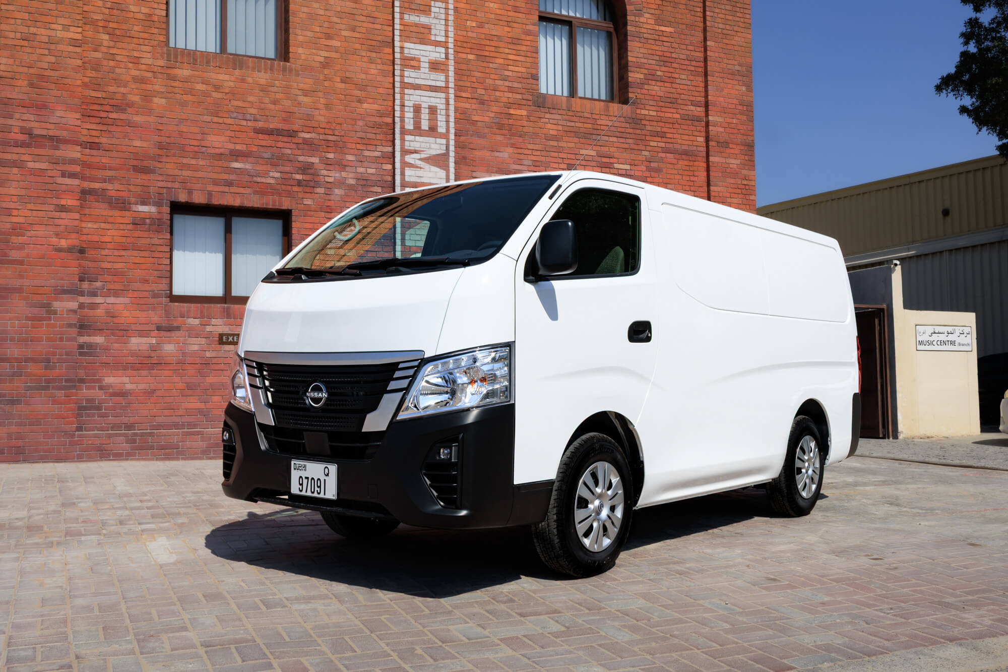 Nissan Urvan White