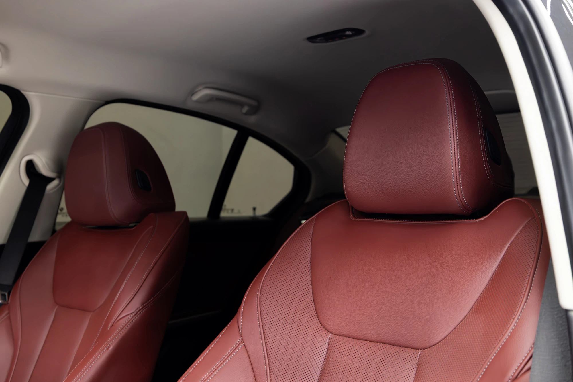 BMW 318i New Gen Black