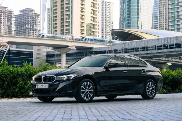 BMW 318i Nuova Generazione Nero