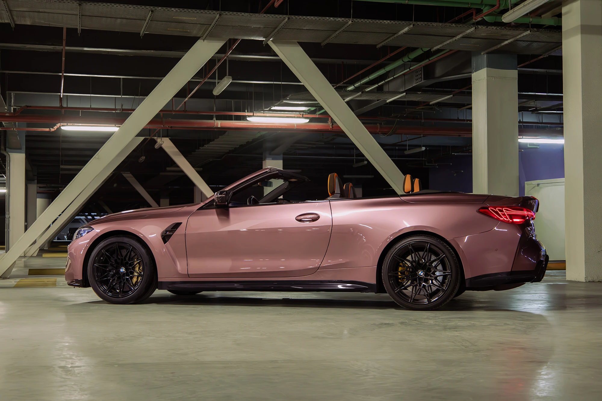 BMW M4 Competition Cabrio Daytona Violet
