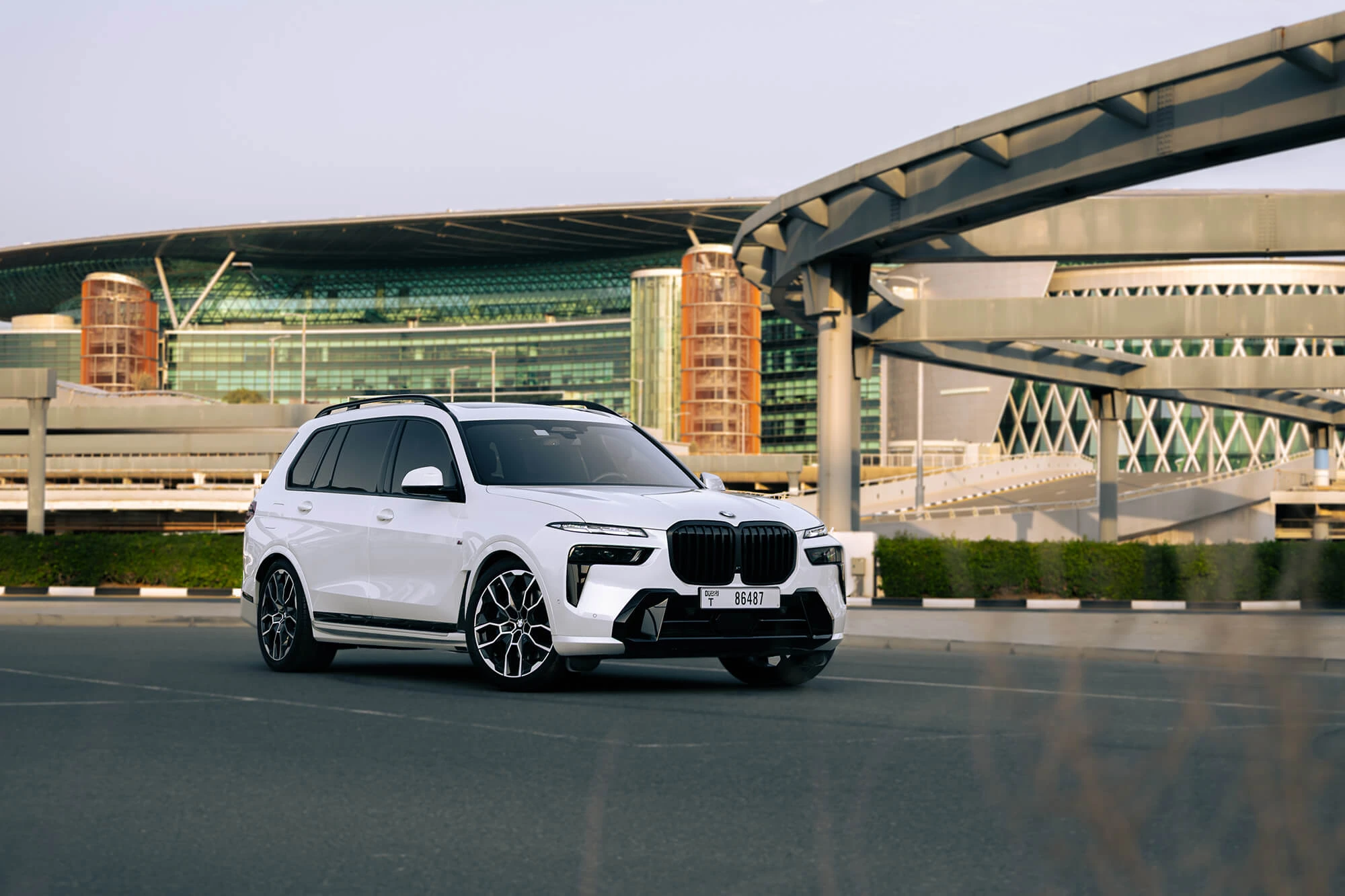 BMW X7 40i דור חדש לבן