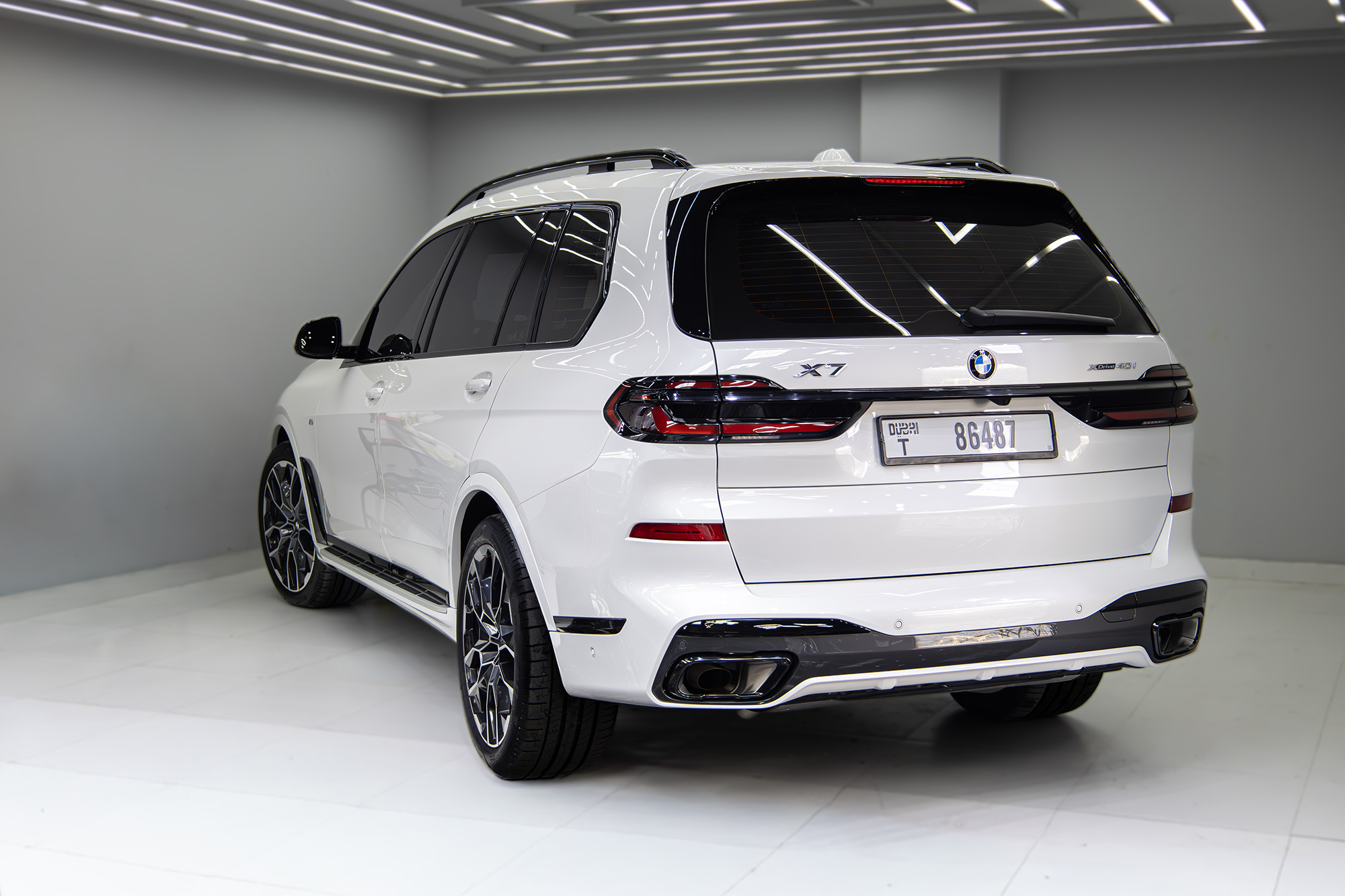 BMW X7 40i New Gen White