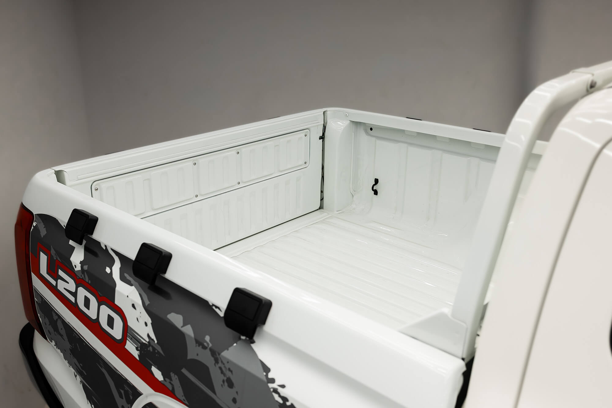 Mitsubishi L200 Double Cap Automatic White