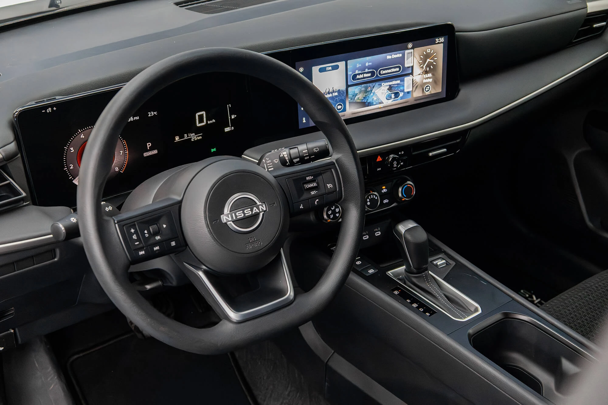 Nissan Kicks белый