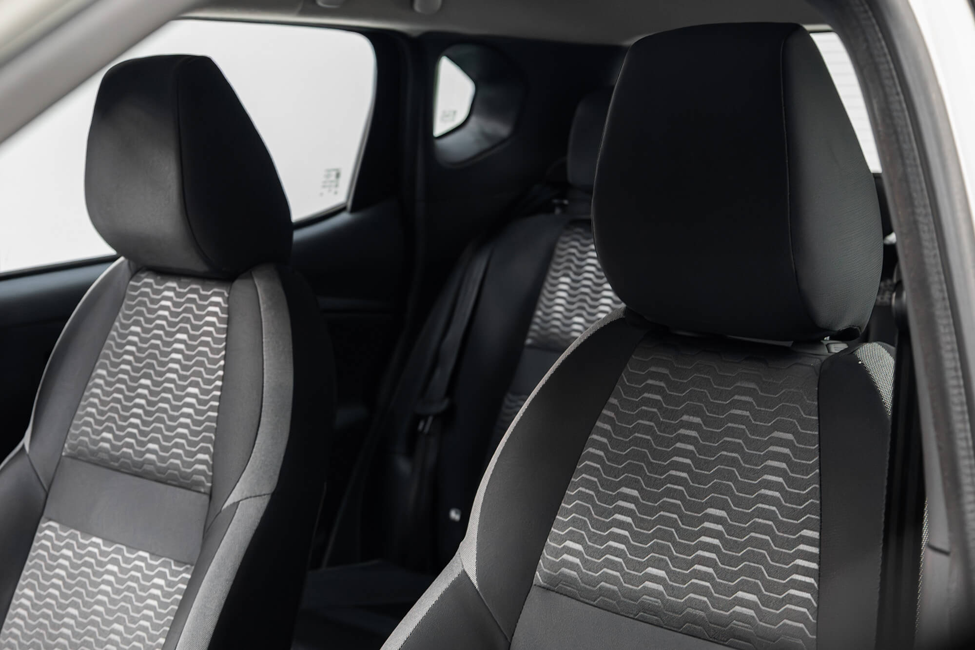 Nissan Magnite White