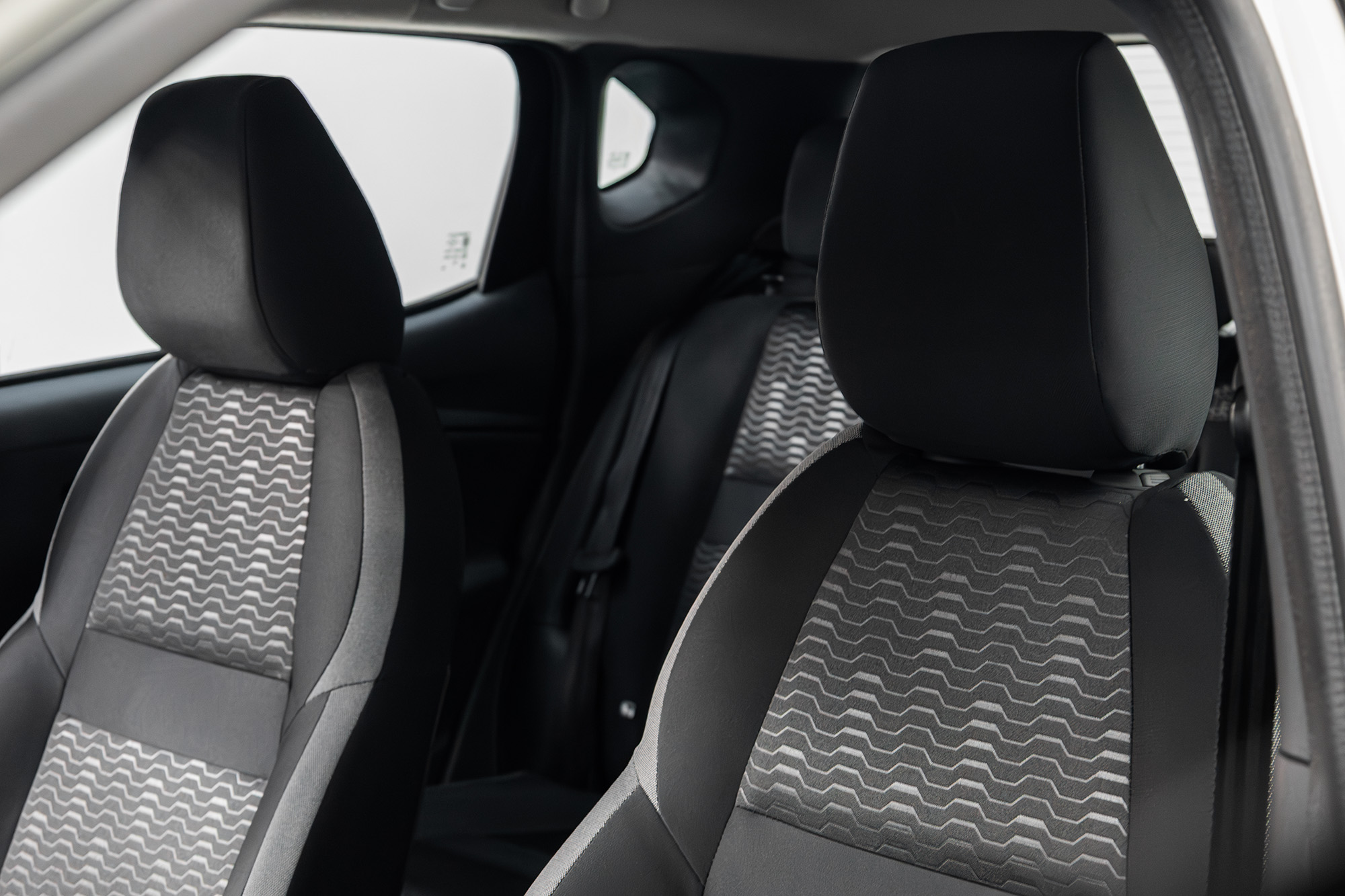 Nissan Magnite White