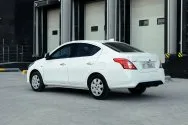 Nissan לבן שטוף שמש