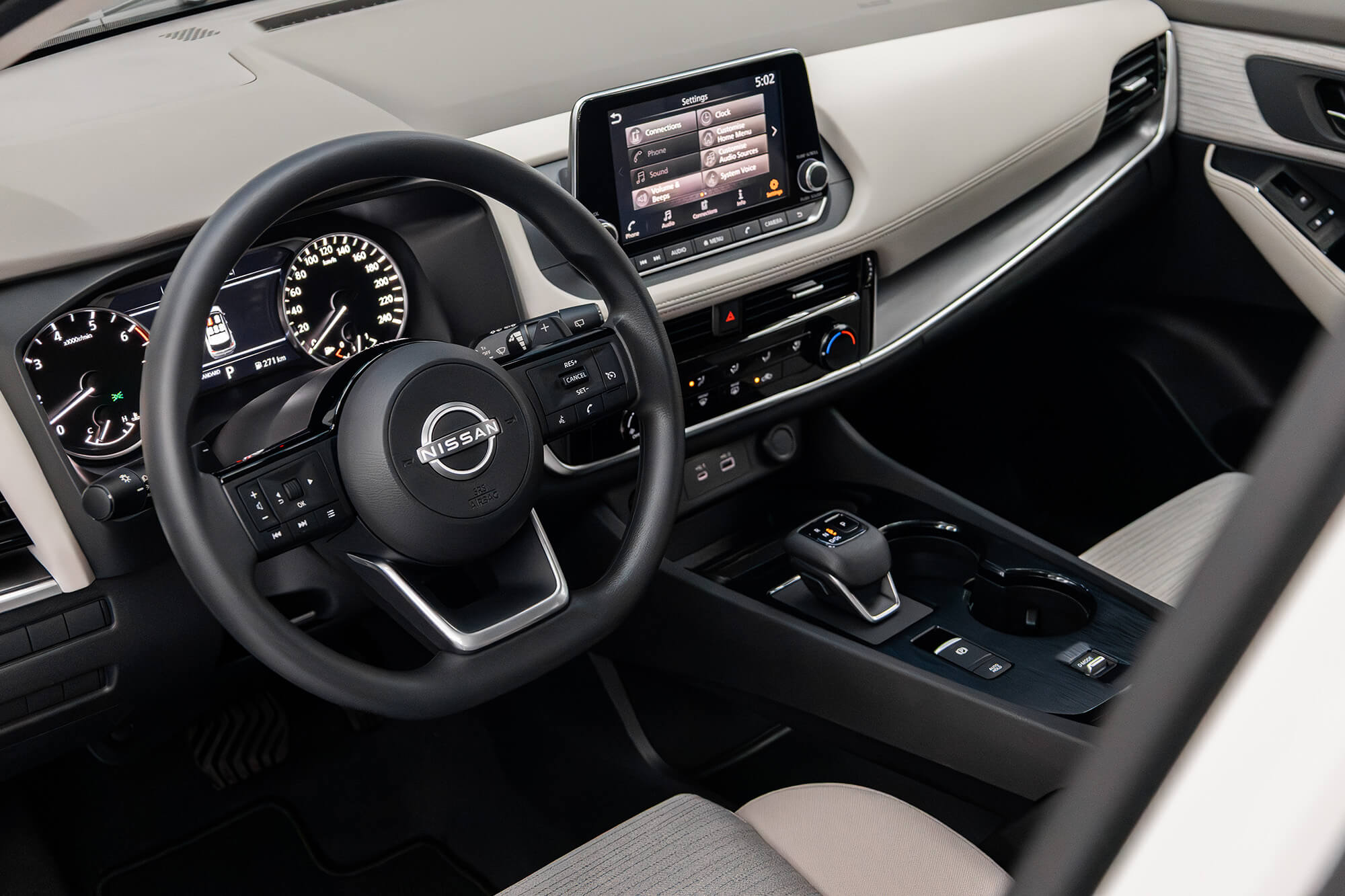 Nissan X-Trail White