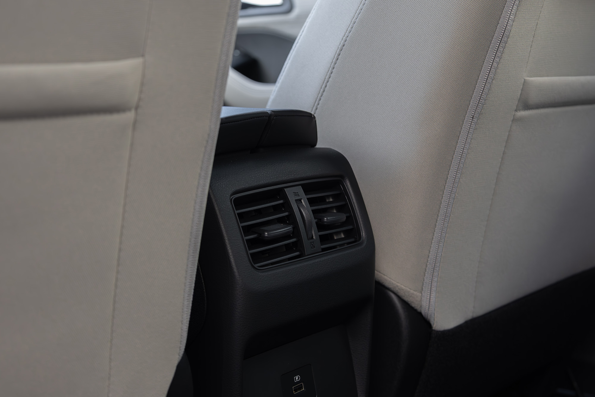 Nissan X-Trail White