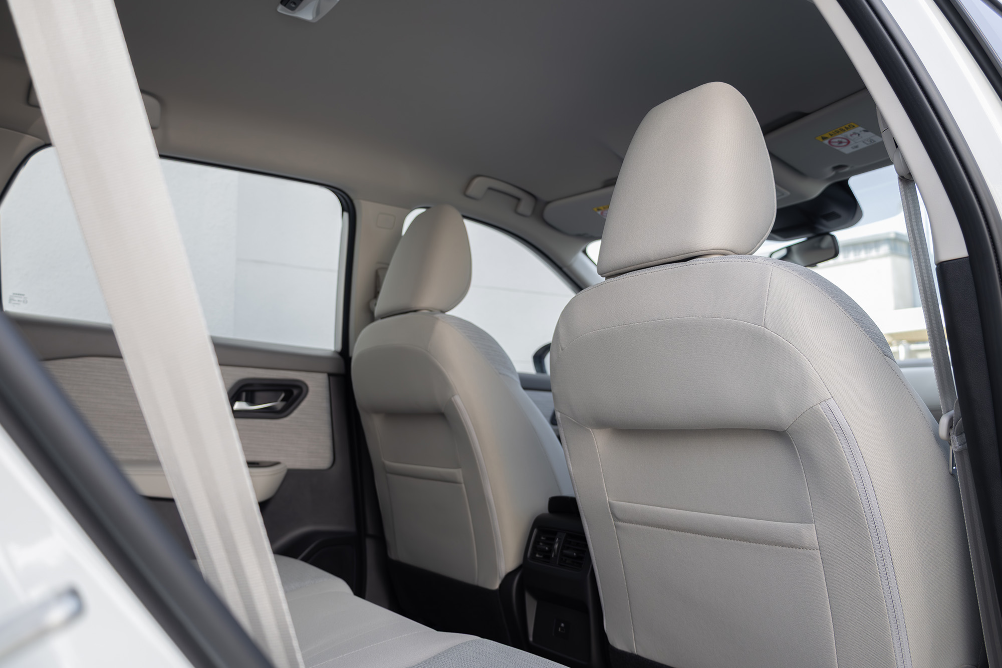 Nissan X-Trail White