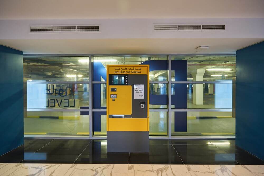Come pagare il parcheggio ad Abu Dhabi pagamento del parcheggio self-service
