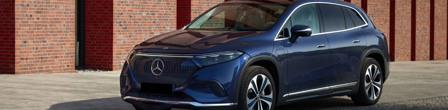 ما الذي يجعل سيارة EQS من مرسيدس-مايباخ EQS مختلفة عن سيارات الدفع الرباعي الفاخرة الأخرى