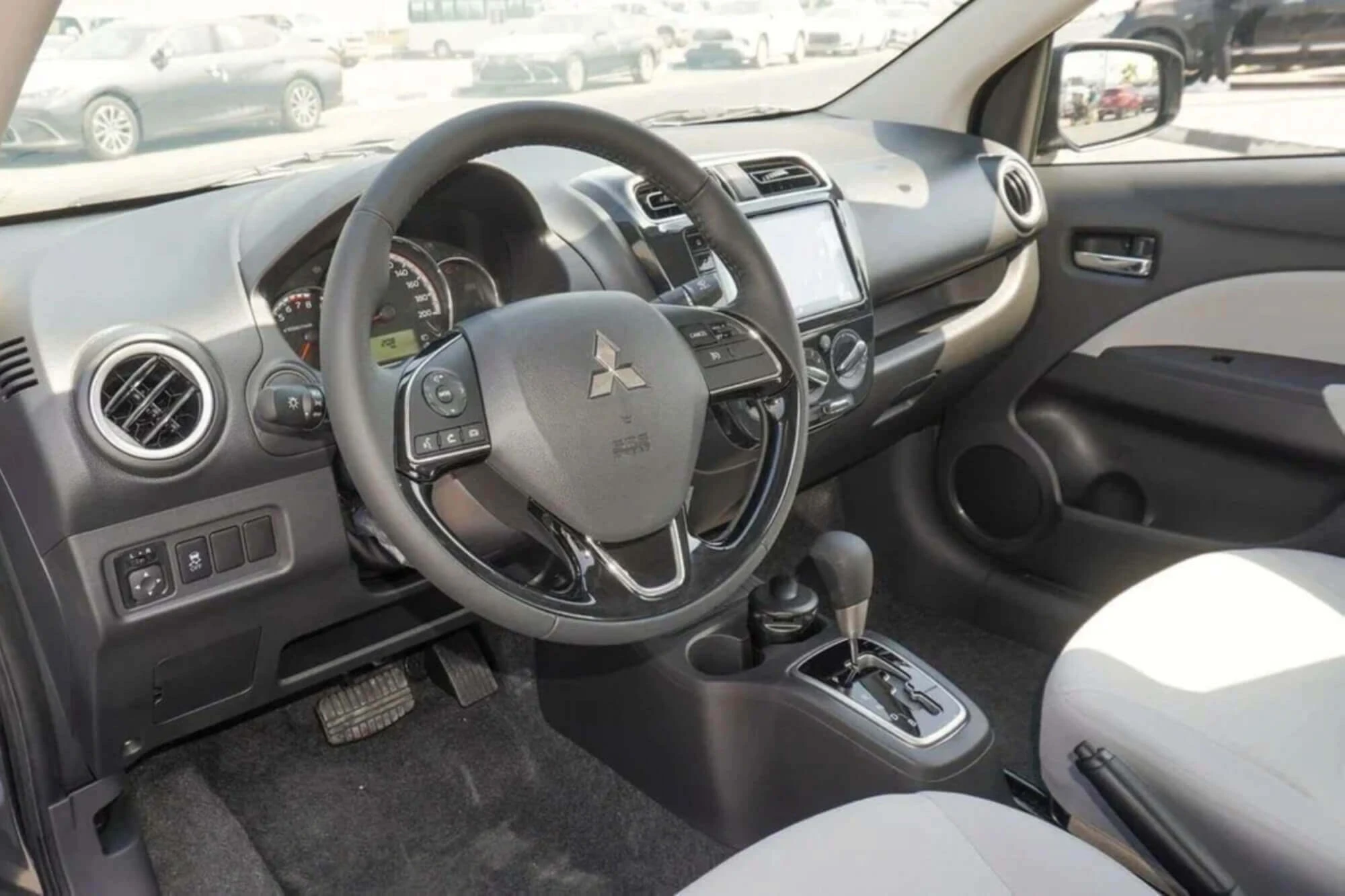 Mitsubishi Attrage Grigio Mitsubishi Attrage Grigio