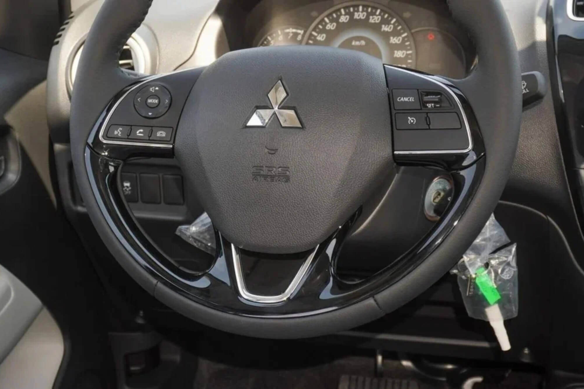 Mitsubishi Attrage Silver