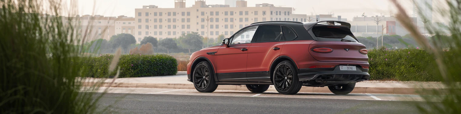 أهم مزايا استئجار سيارة Bentley Bentayga في دبي