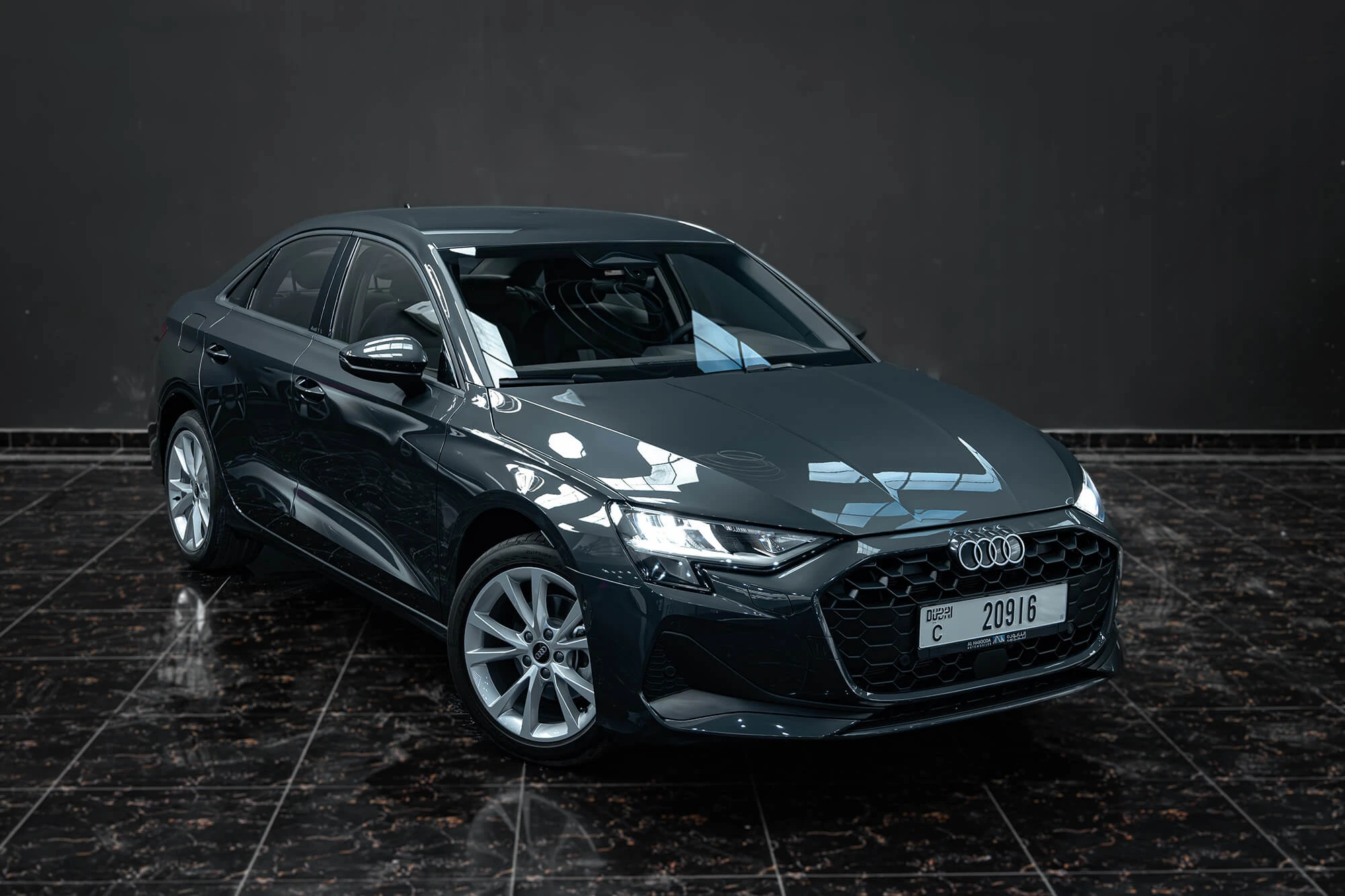 Audi A3 דור חדש אפור כהה