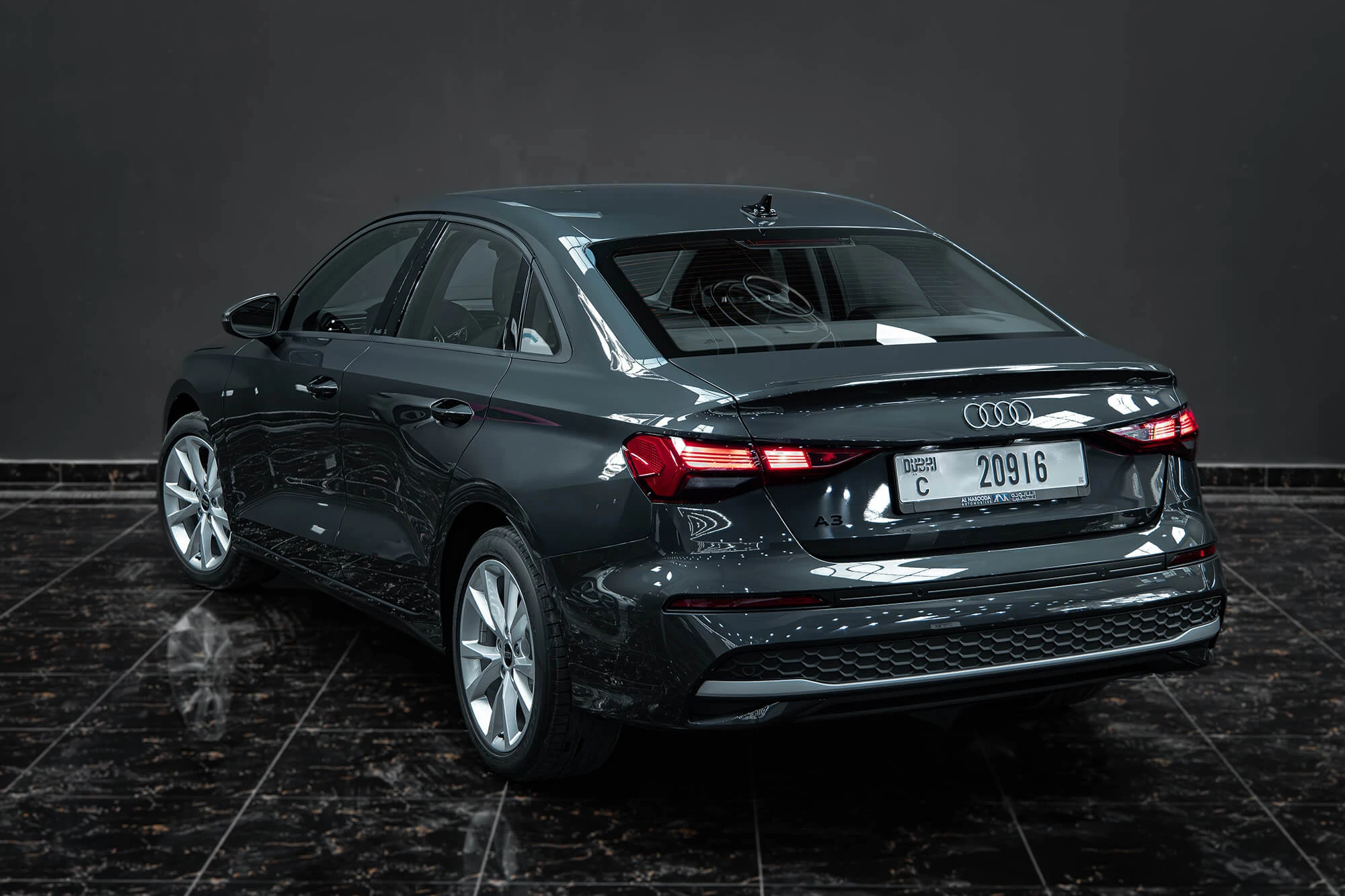 Audi A3 דור חדש אפור כהה