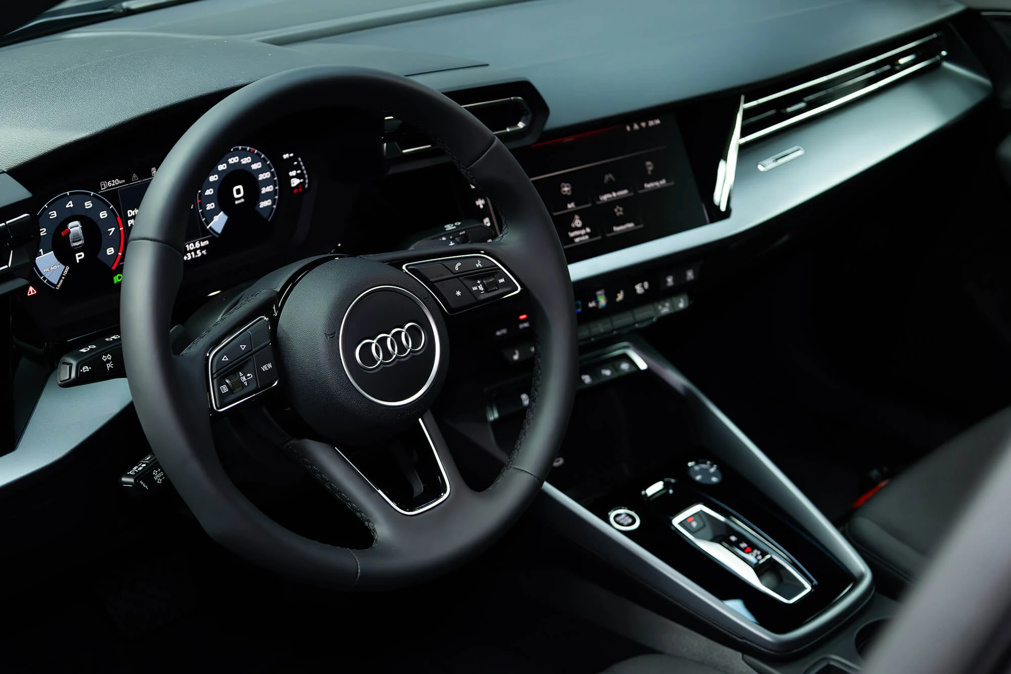 Audi A3 דור חדש אפור