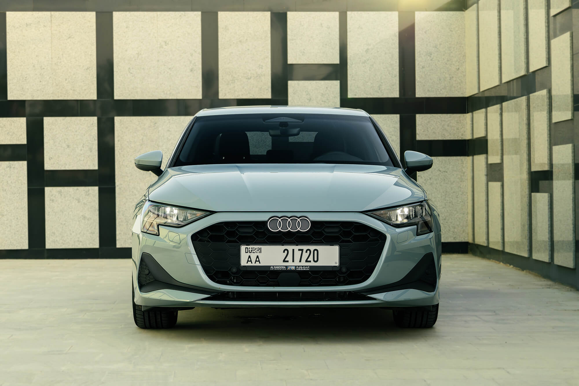 Audi A3 דור חדש אפור