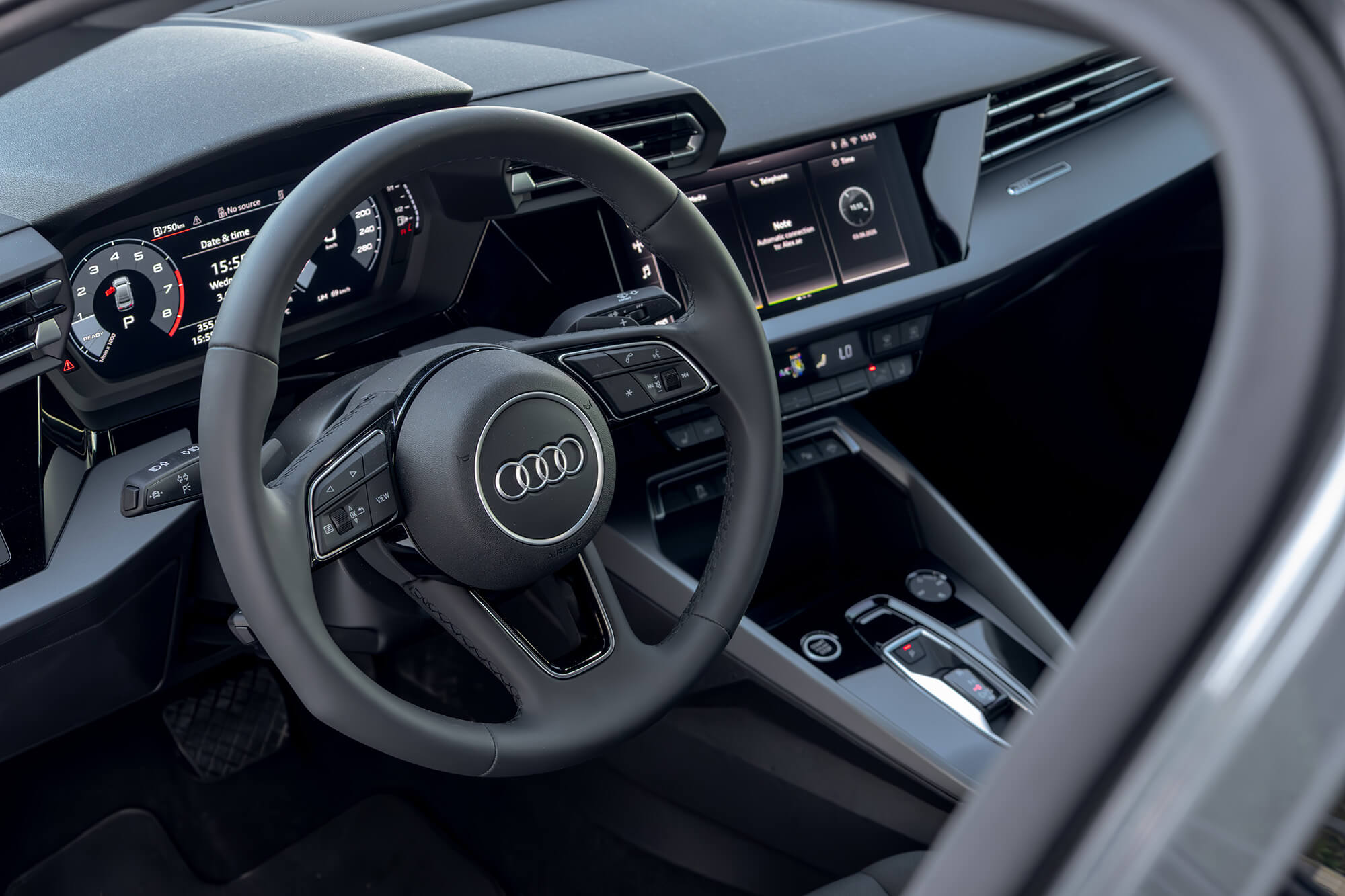 Audi A3 דור חדש אפור כהה