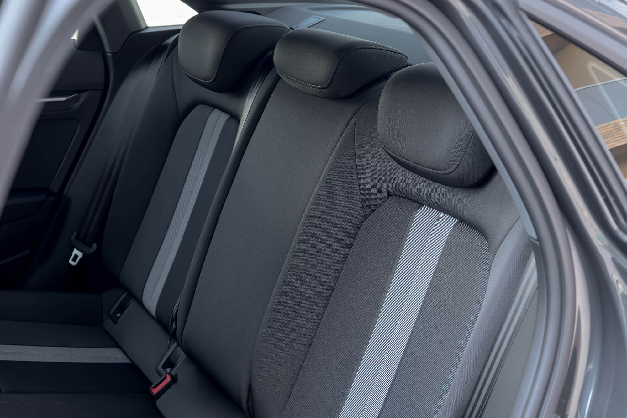 Audi A3 דור חדש אפור כהה