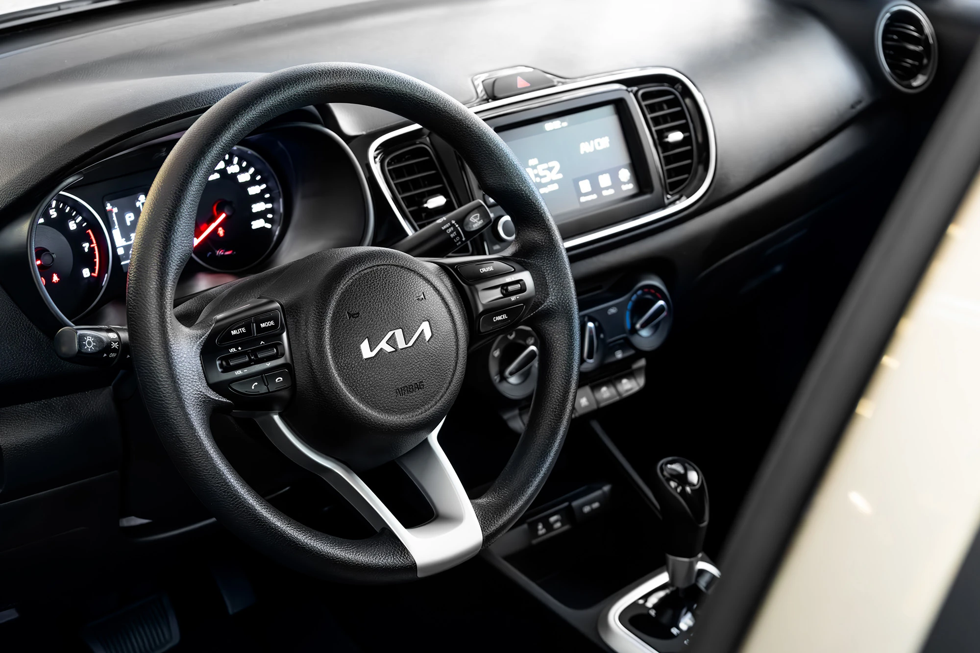 Kia Pegas Gold