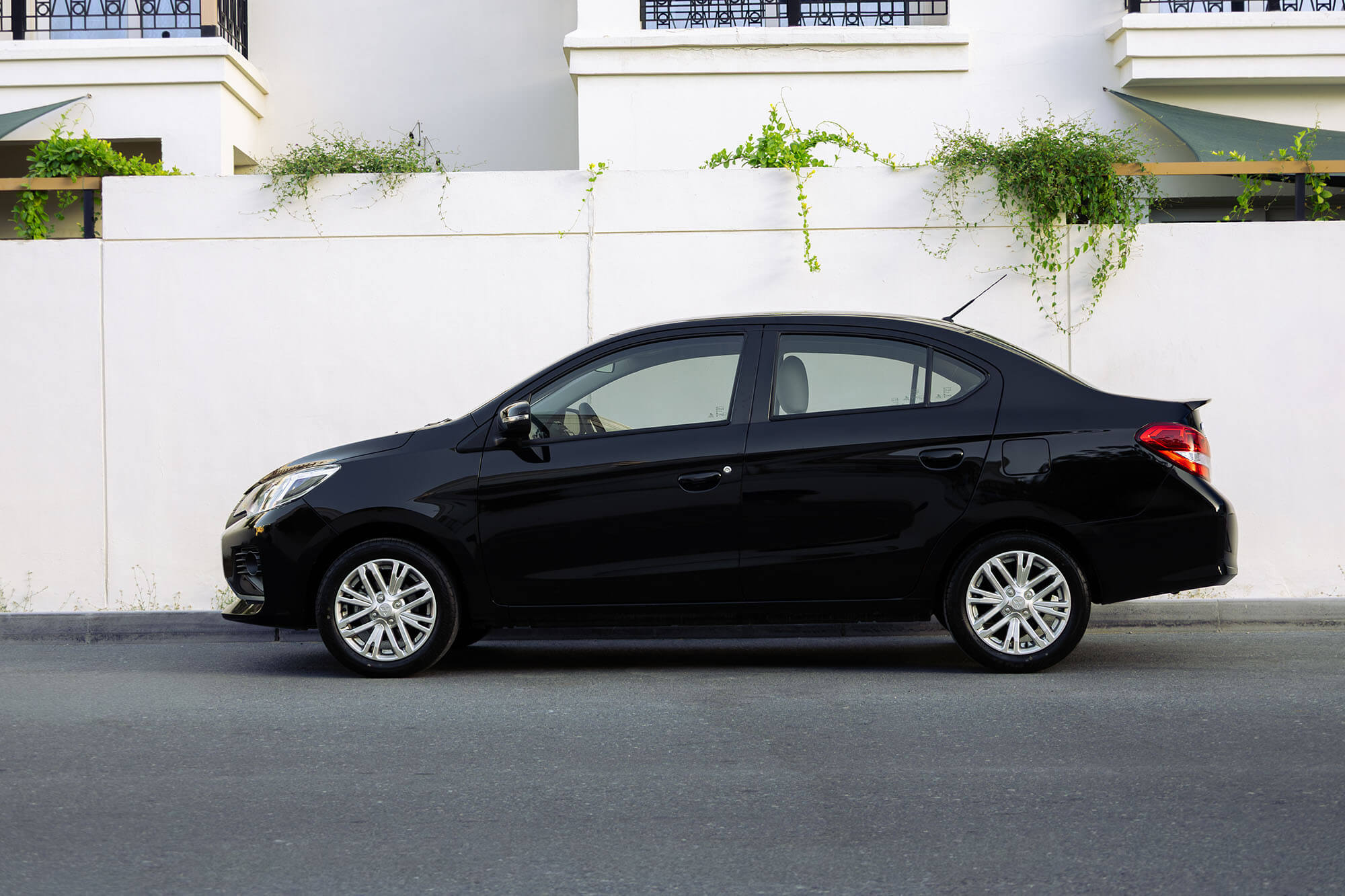 Mitsubishi Attrage Black