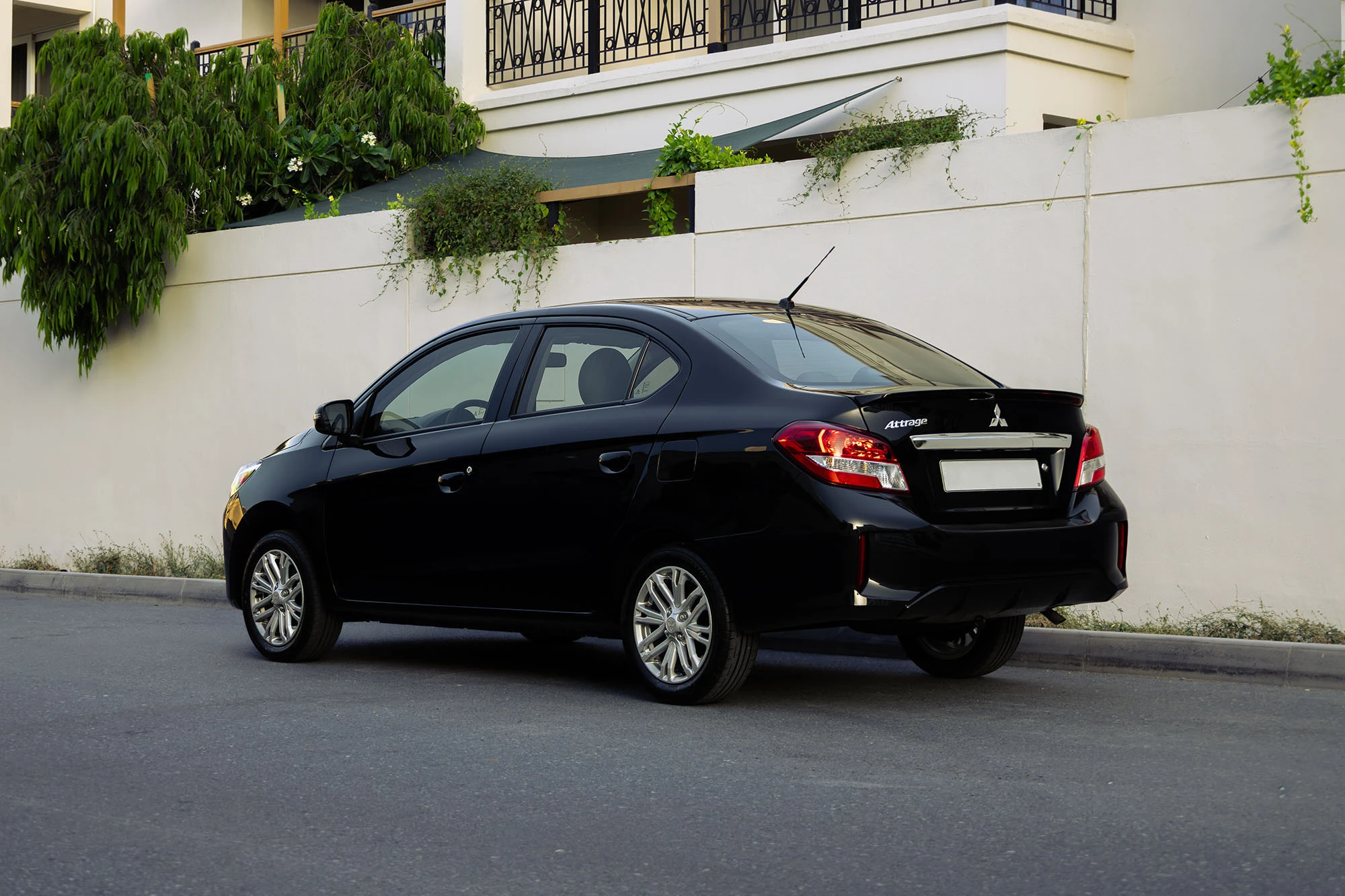 Mitsubishi Attrage Black