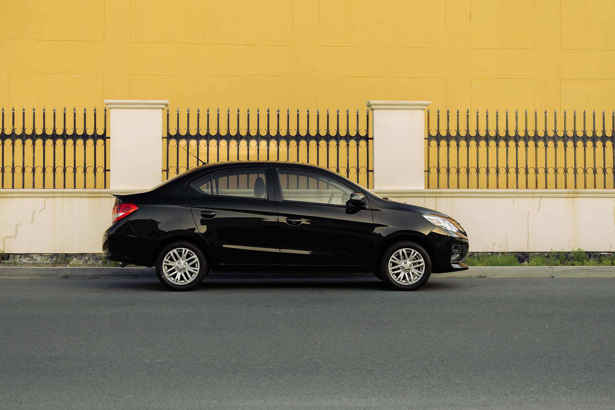Mitsubishi Attrage Black