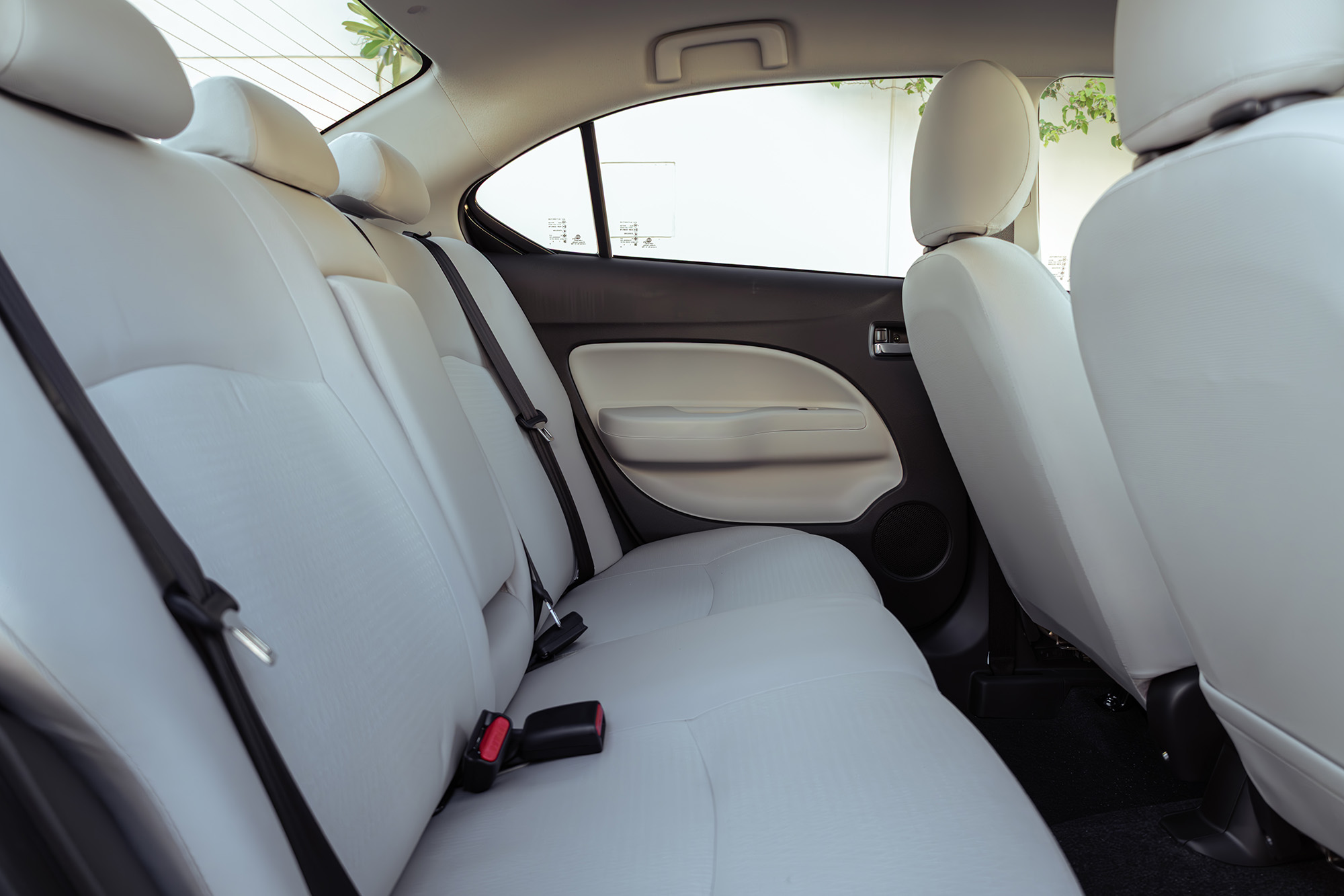 Mitsubishi Attrage Black