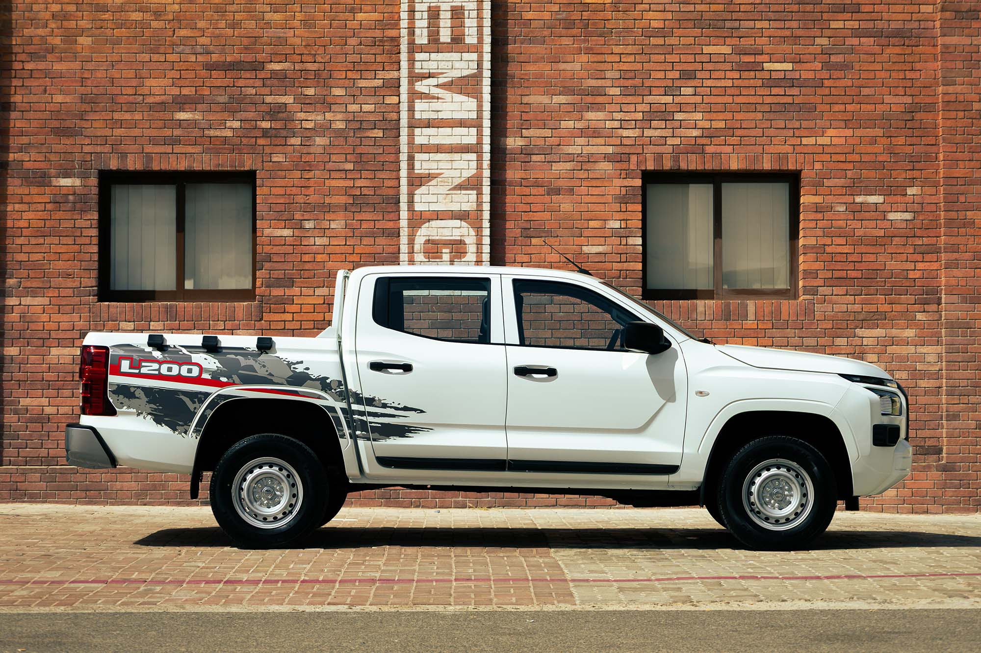 Mitsubishi L200 Double Cap Automatic White