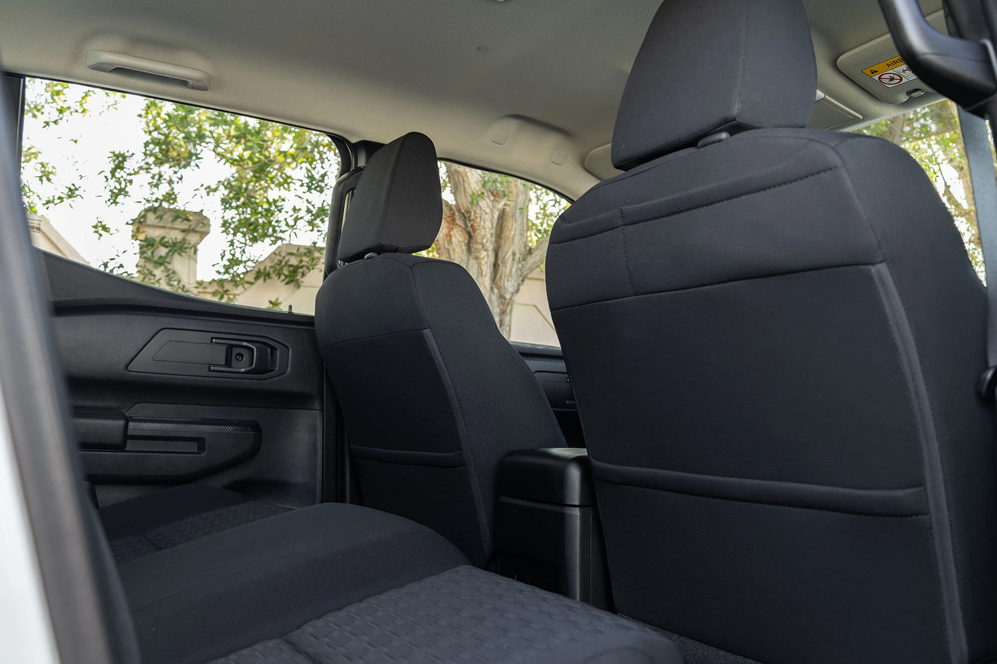 Mitsubishi L200 מכסה כפול אוטומטי לבן Mitsubishi L200 מכסה כפול אוטומטי לבן